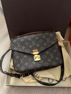 ‼️Pochette Louis Vuitton 19 in very good condition Don't forgot to