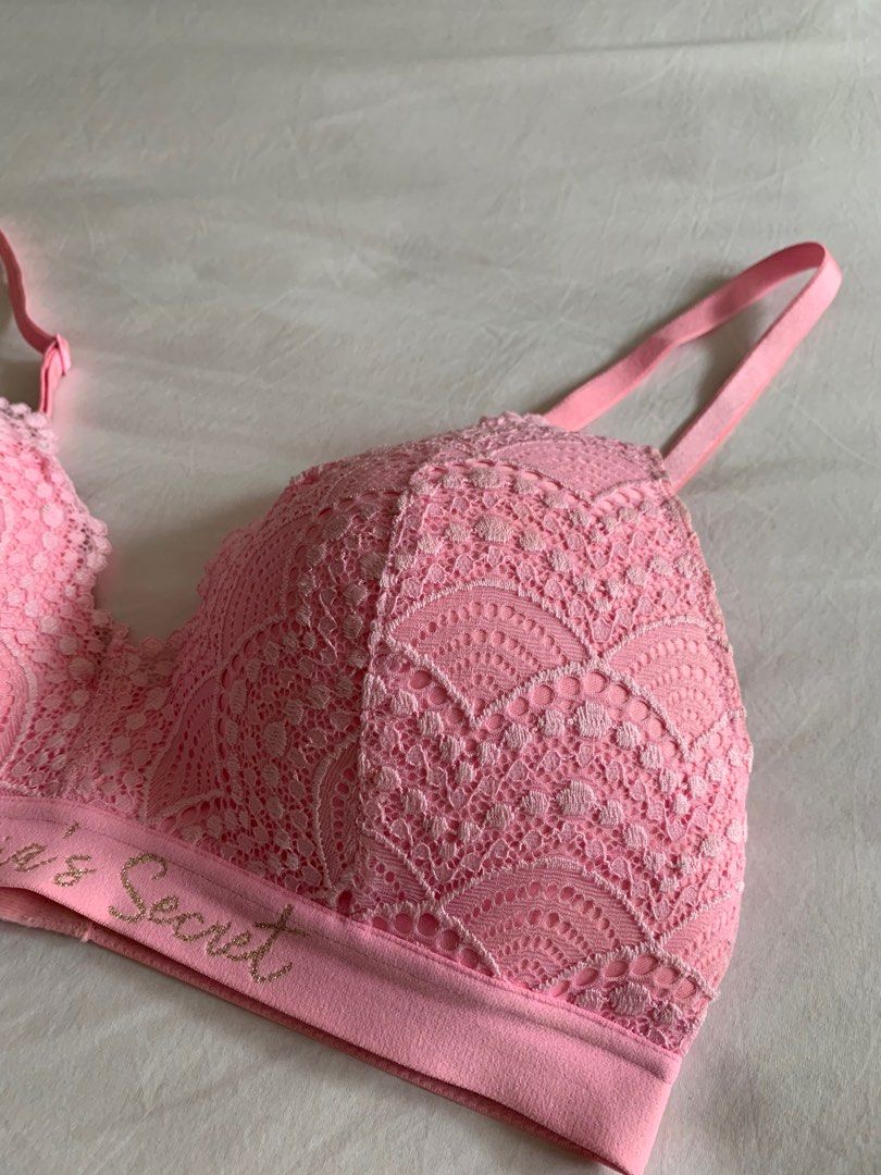 VICTORIA SECRET PINK LOT OF 2 BRAS 32C 