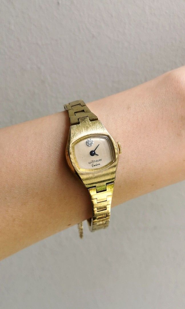 Vintage wittnauer women's watch 2025