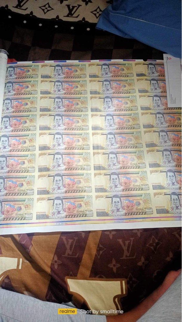 32pcs Uncut 500 Pesos Philippines Specimen, Hobbies & Toys, Memorabilia