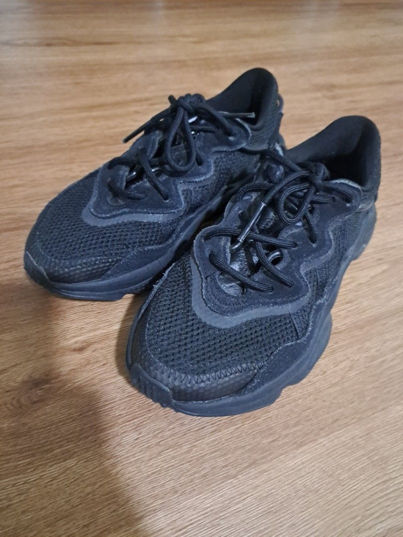 All discount black ozweego