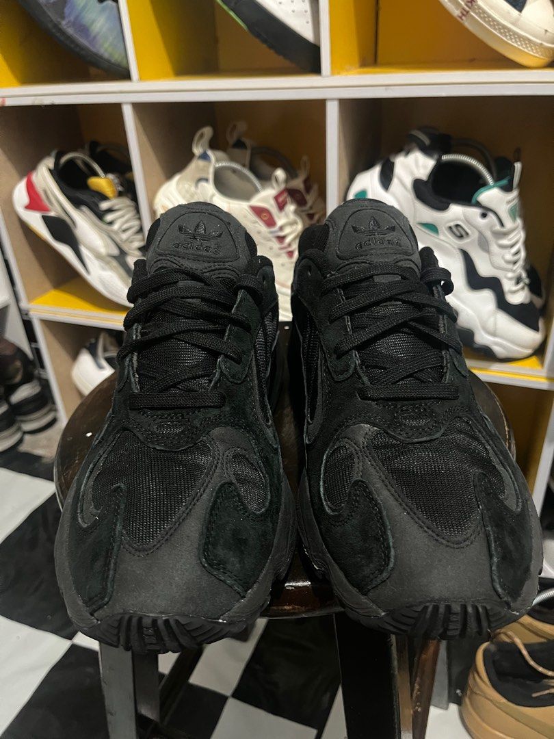Yung stud adidas shop