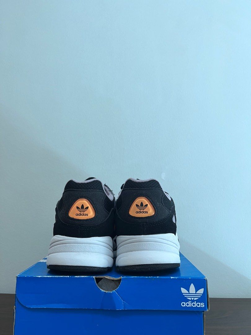 Adidas yung shop 96 chasm black