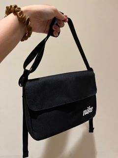 (Category: ) located in . Submitted by shoprubyclothes (Listing ID 1268567316, Image 1). Description: .