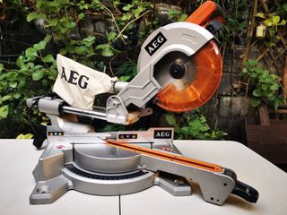 Aeg 1400w 216mm shop slide mitre saw