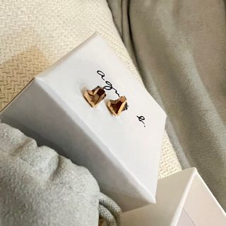 （分類：）位於 。 由 hkbookaholic 提交（商品編號 1268678540，圖片 1）。簡介： 。