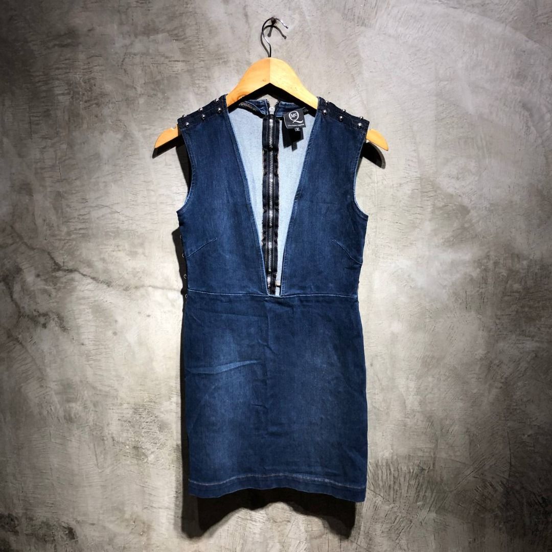 Alexander McQueen Studded Denim Dress (Category: Luxury Apparel) located in Quezon City. Submitted by johnpaulperezzz (Listing ID 1268555073, Image 1). Description: NAME: Alexander McQueen Studded Denim Dress COLOR: Denim SIZE: IT40 FIT: XS Dimension: Width: 14 Length: 32 Shoulder: 14 Sleeves: Hem: 20 CONDITION: 9/10 ISSUE: None PRICE: 5k .