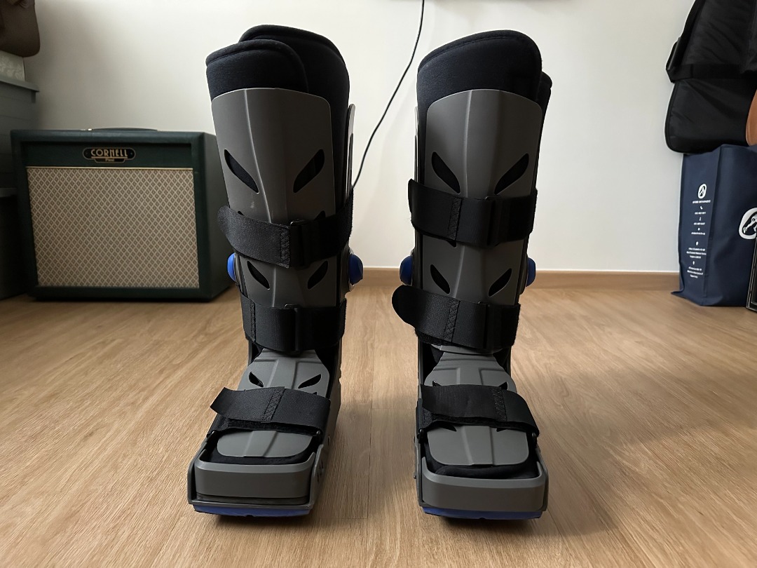 Apollo Walker Foot Cast Brace / Aircast Off Load Shoe / Foot Injury