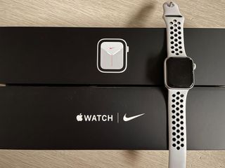 Apple Watch Series 6 Nike (40mm) Silver