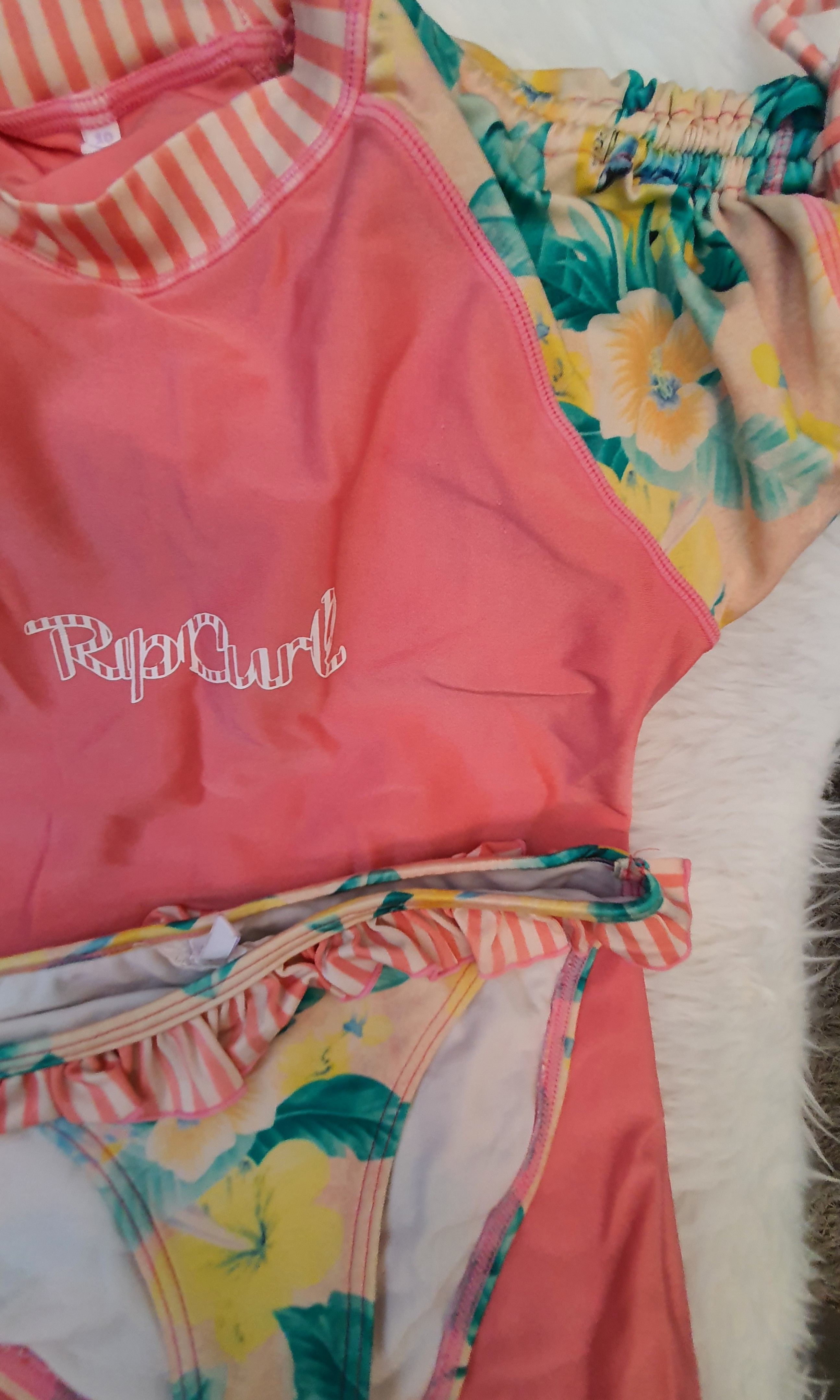 Authentic Rip Curl Swimwear Set Rash guard & Bikini (Category: Babies & Kids Fashion) located in Santa Rosa. Submitted by regcruz (Listing ID 1268642744, Image 2). Description: Rip Curl Rash Guard and Bikini SET Bought at Powerplant mall.