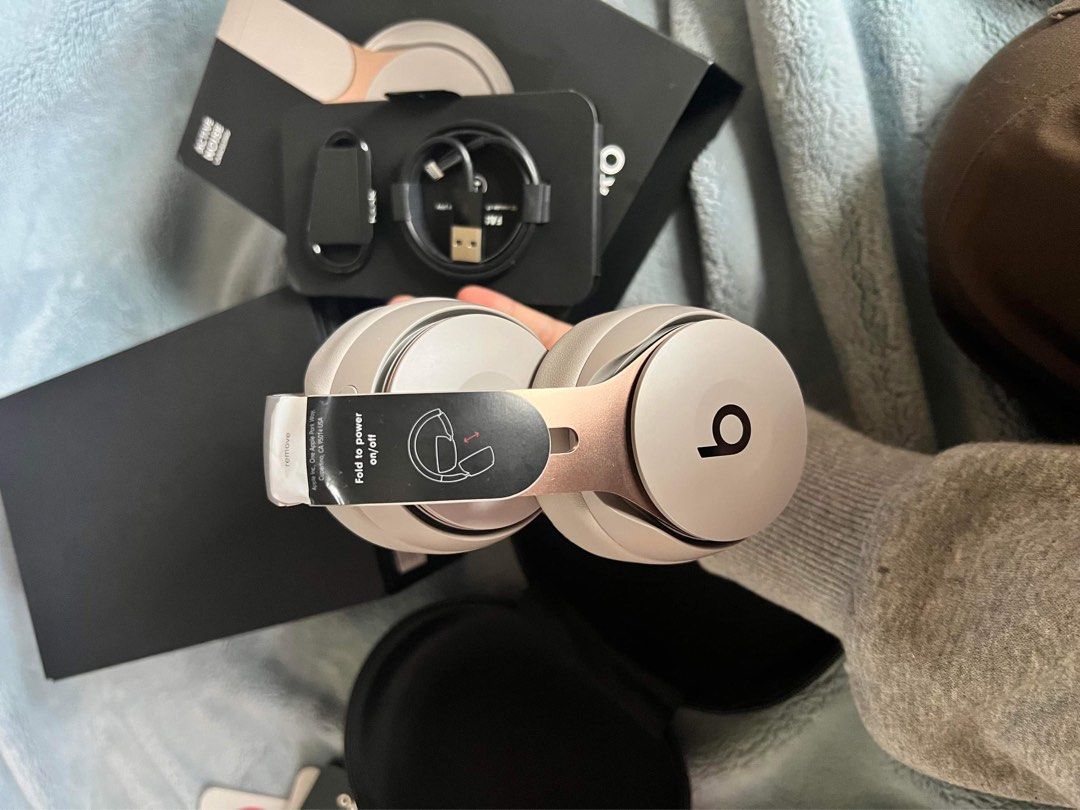 Rose gold beats online solo pro