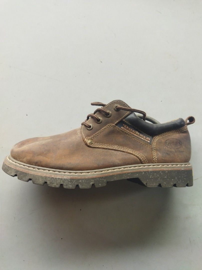 dockers hiking boots
