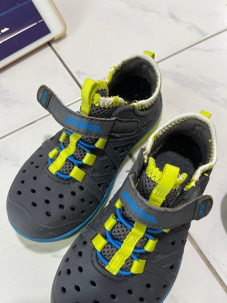 Stride rite 2025 crocs