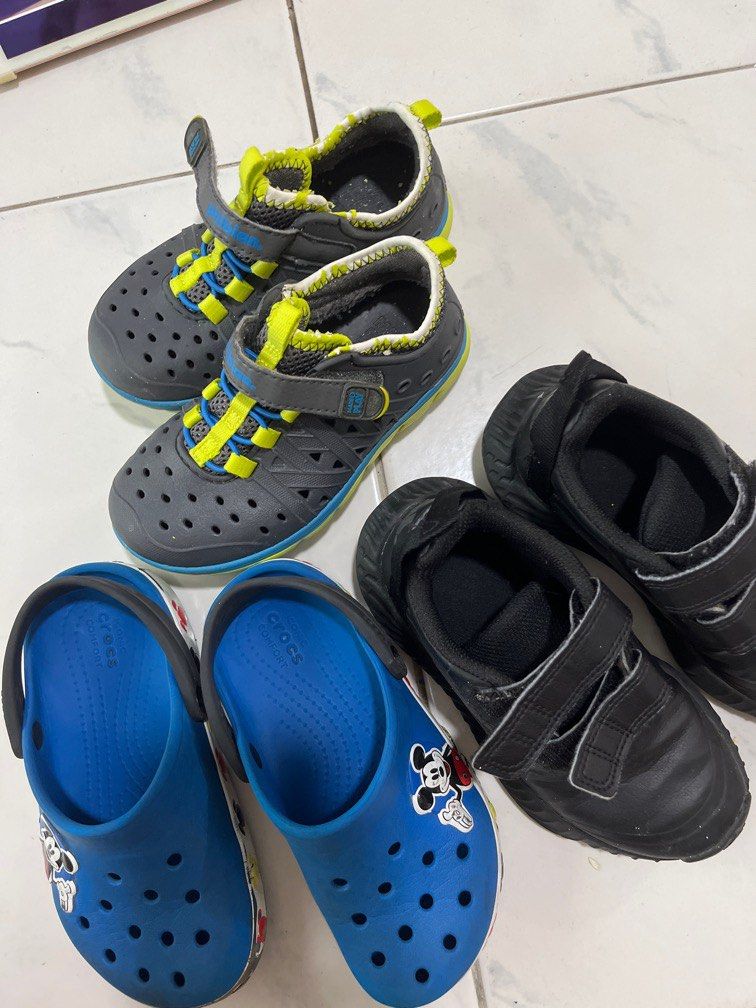 Stride rite crocs top