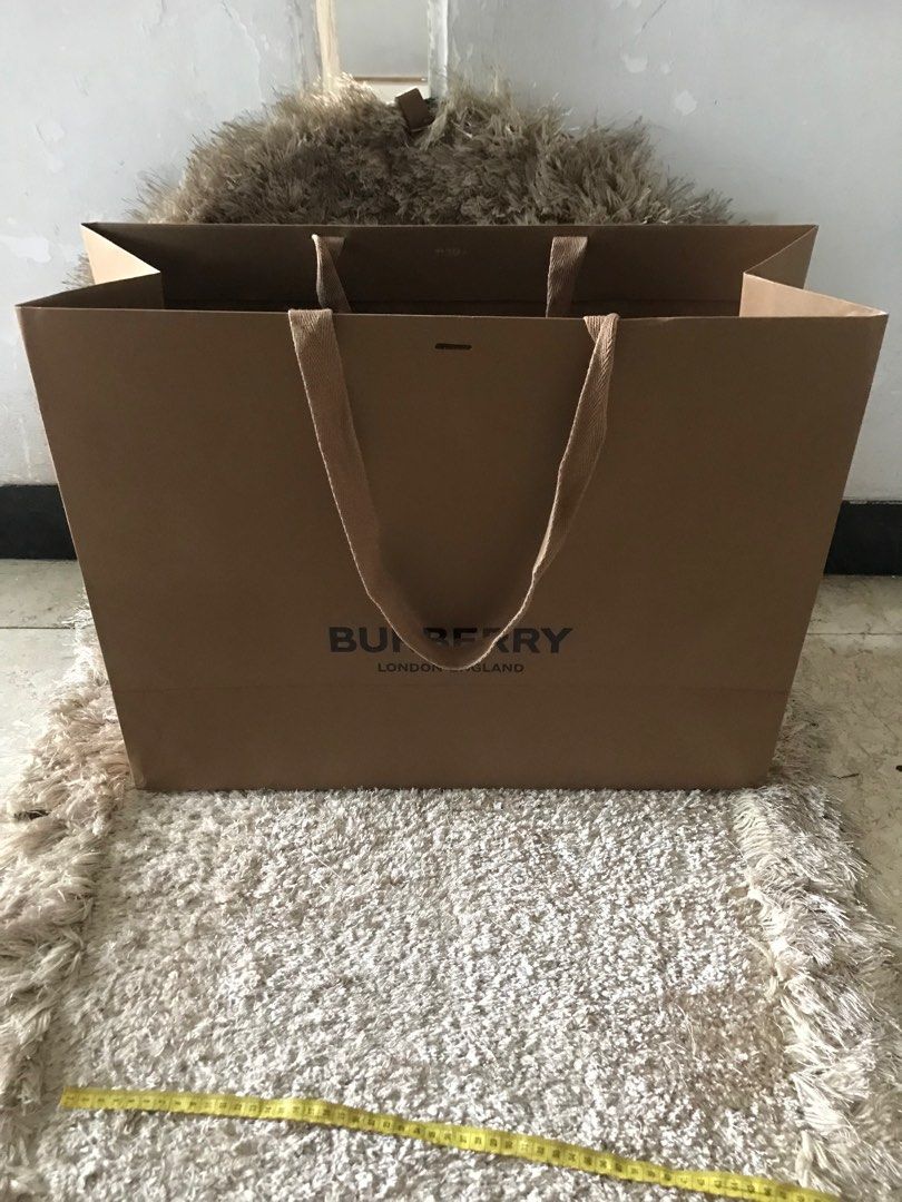 Burberry paper bag new arrivals