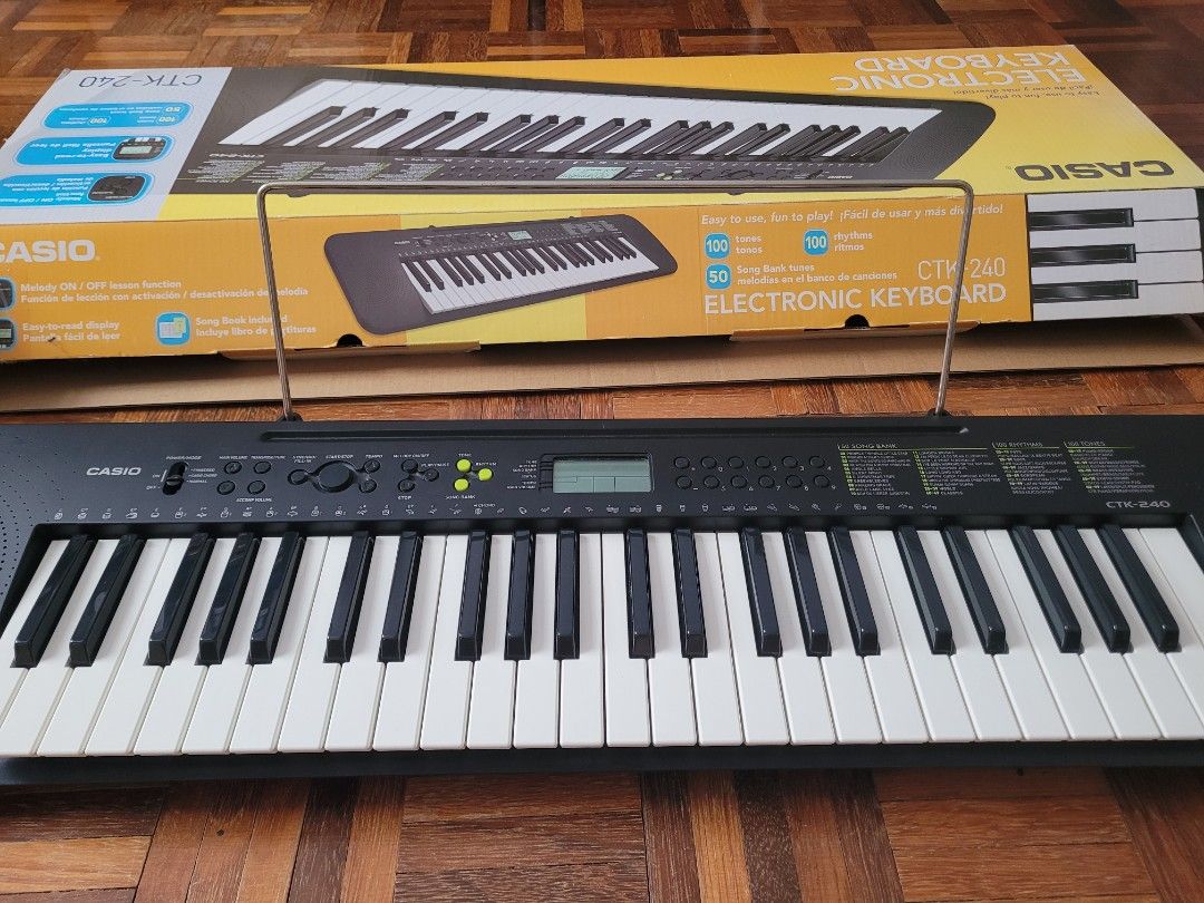 Casio Electronic Keyboard CTK240, Hobbies & Toys, Music & Media