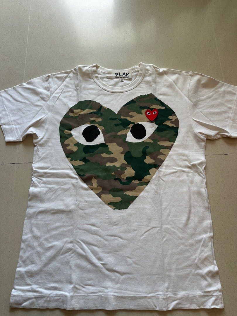 CDG PLAY CAMO HEART T SHIRT