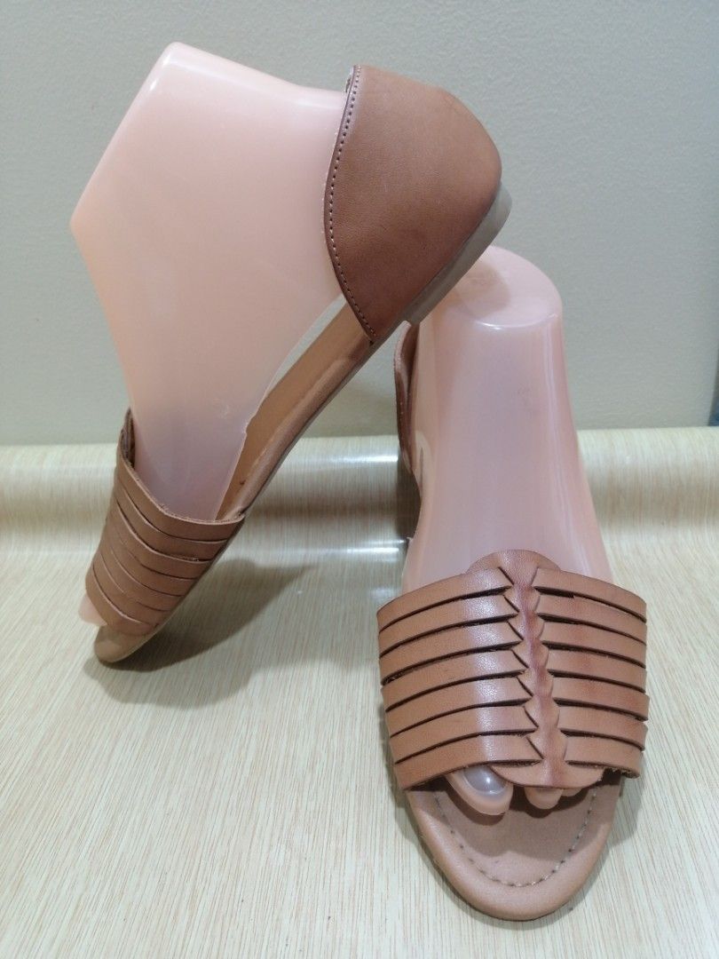 Charlotte russe flat sandals top