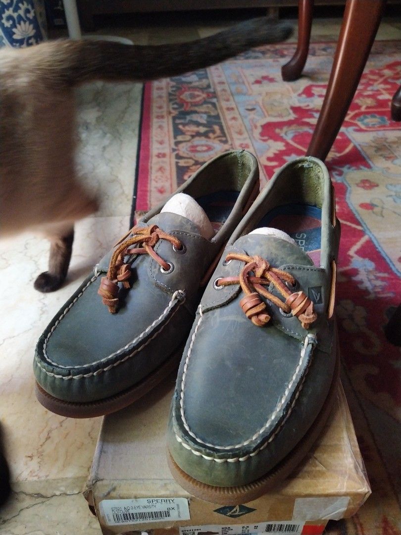 Sperry on sale varsity classics