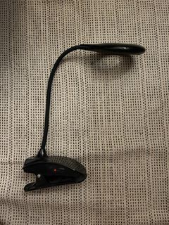 Clip On Wireless Lamp
