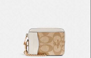 (Category: ) located in . Submitted by lenmluxe (Listing ID 1268648272, Image 1). Description: .