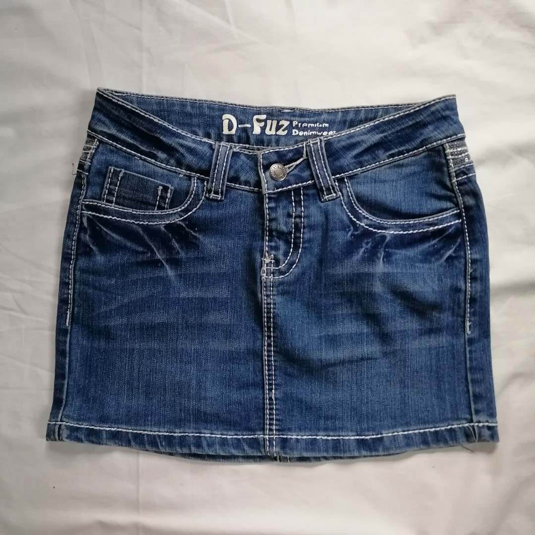 Lucky Brand Jeans BNWT Denim Mini Low Waisted Skirt Y2K Patch Design ,  Women's Fashion, Bottoms, Skirts on Carousell