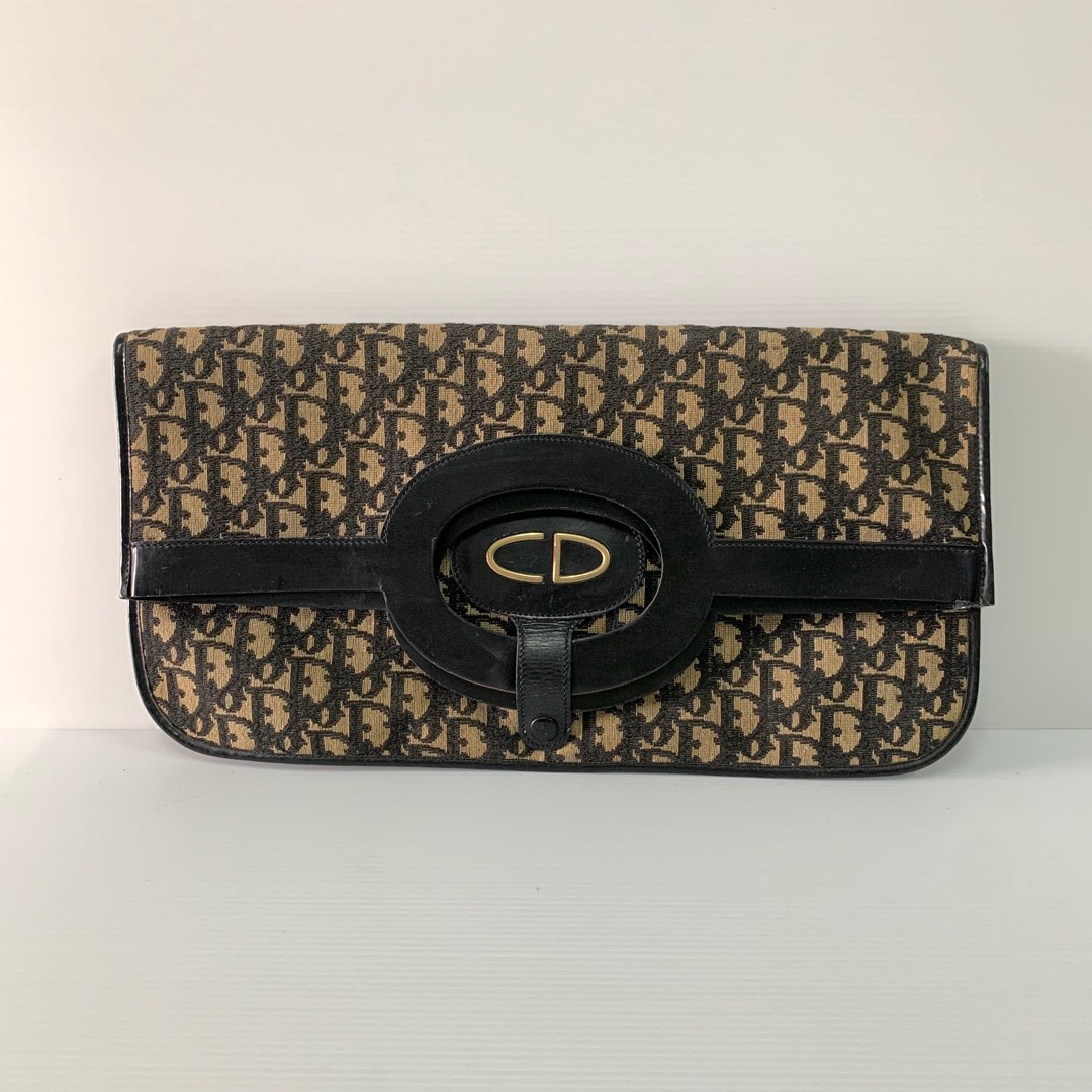 Dior fold over discount clutch