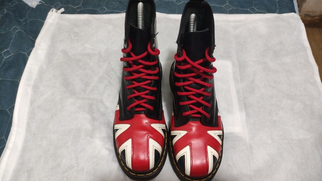 Dr. Martens Union Jack (Category: Boots) located in Taguig. Submitted by wolffangs (Listing ID 1268575952, Image 1). Description: Dr. Martens Union Jack with original box Size UK4/US5MEN/US6WOMEN price is negotiable, send your offers! 🙂 Personal item from my Dr. Martens collection STILL AVAILABLE AS LONG AS IT IS LISTED HERE 🙂😊 -------------------------------------------------- Shipping fee shouldered by buyer via J&T/LBC Same day: Grab/Angkas