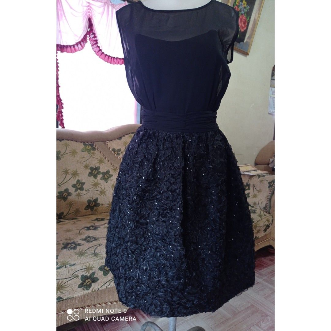 Branded gaun top