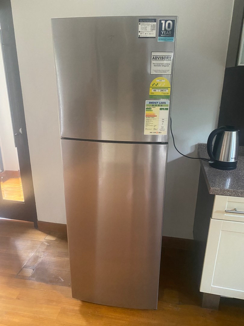 Electrolux fridge freezer, TV & Home Appliances, Kitchen Appliances