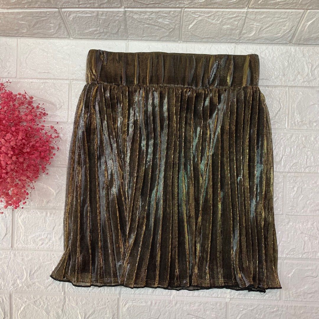 H&m gold pleated skirt store