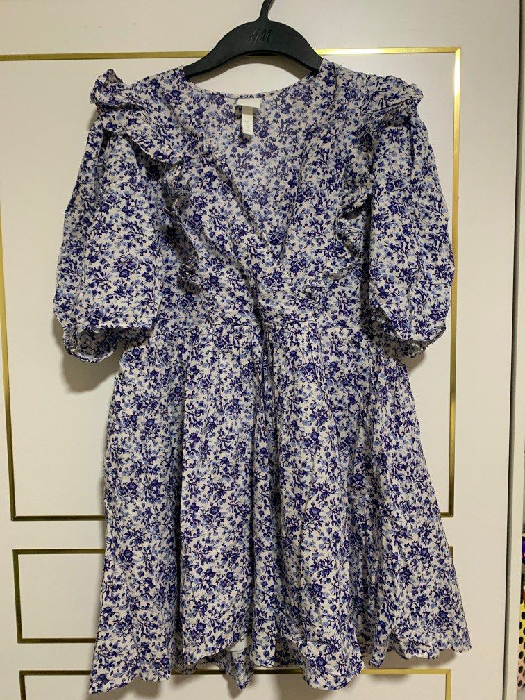 H&M Blue and White Floral Anglaise Puffed Sleeves Mini Dress