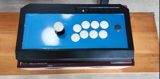 HORI Fighting Edge Arcade Fighting Stick - (PS4) PlayStation 4 – J&L Video  Games New York City