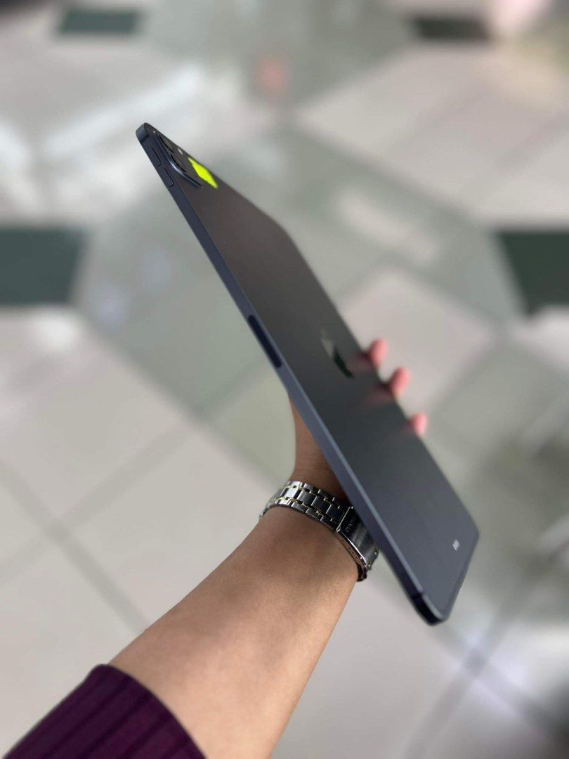 Ipad Pro 2020 11' (Category: iPad) located in San Juan City. Submitted by javedsgadgetshop (Listing ID 1268683505, Image 2). Description: OPEN FOR INSTALLMENT VIA CREDIT CARD/GGIVES & SWAP/TRADE-IN! WE BUY AND SELL ( ANYKINDS OF UNIT BINIBILI PO NAMIN)! PTPA : Padelete po f bawal Read ❗️Onhand ‼️ Ipad Pro 2020 11' •128gb •NTC Variant •Good batt health •Wifi Only •95% Smoothness •No hidden issue | No Repaired •100% Authentic | Not Refurbished •w/ 