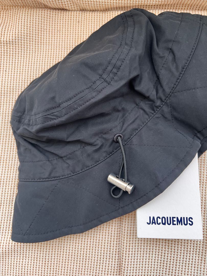 Jacquemus Le Bob Picchu Bucket Hat (Category: Luxury Accessories) located in Manila. Submitted by hazelnut777 (Listing ID 1268564333, Image 3). Description: ★ no inclusions ★ no flaws/issues ★ bnwt.