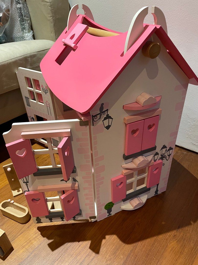 Janod wooden dollhouse, Hobbies & Toys, Toys & Games on Carousell