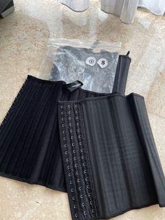 (Kategori: ) berada di . Dikirim oleh doublejpreloved (ID iklan 1268593157, Gambar 1). Deskripsi: .