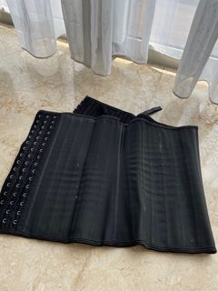 (Kategori: ) berada di . Dikirim oleh doublejpreloved (ID iklan 1268592851, Gambar 1). Deskripsi: .