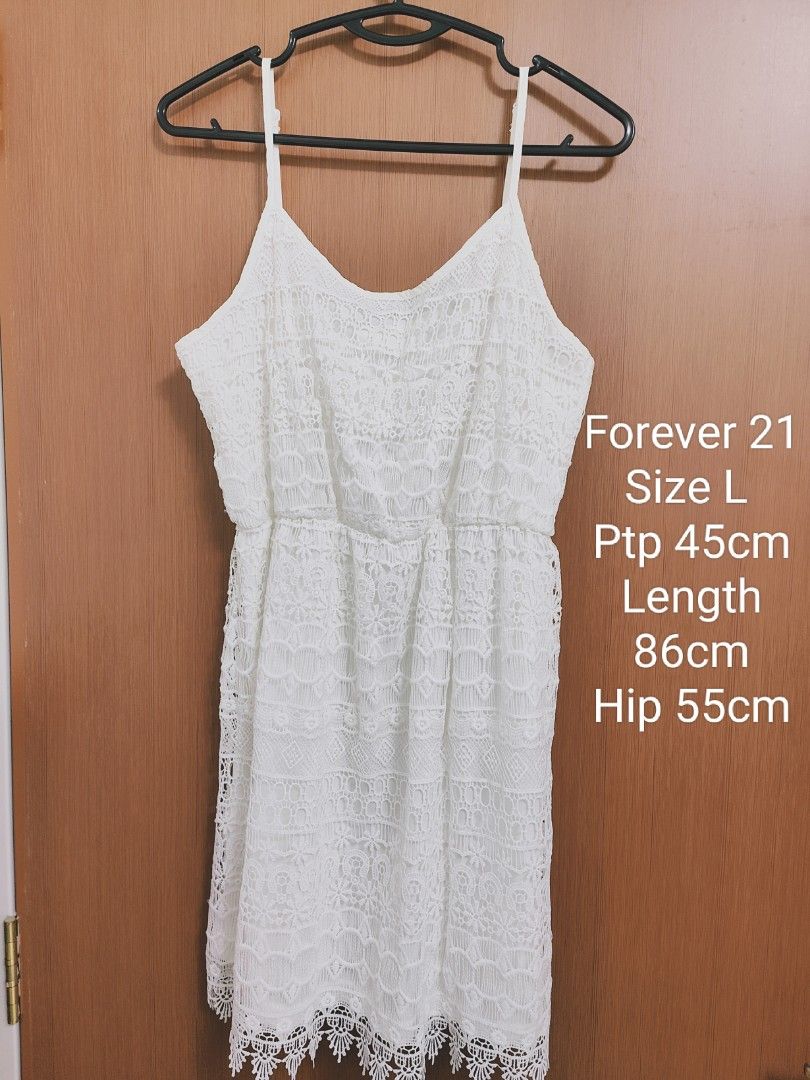 Forever 21 white lace top 2025