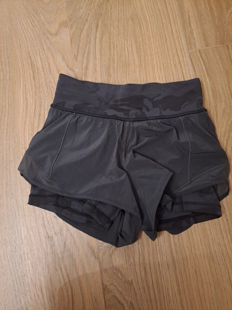 Lululemon running shorts US4 運動短褲, 女裝, 運動服裝- Carousell