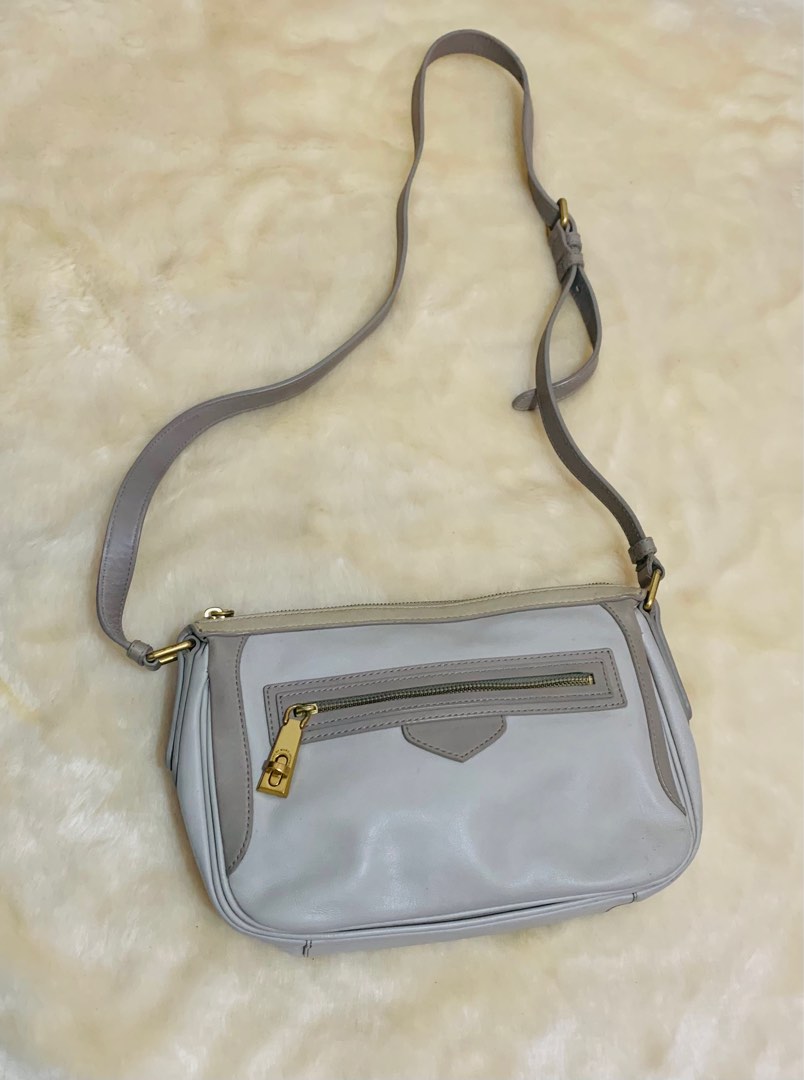 Marc Jacobs Sling bag, Luxury, Bags & Wallets on Carousell