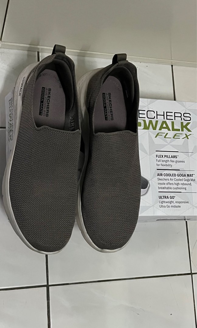 sketchers for men slip on