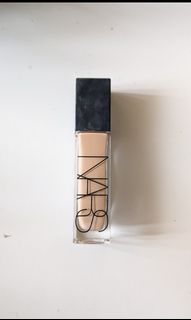 Nars Radiant Longwear Foundation - Santa Fe