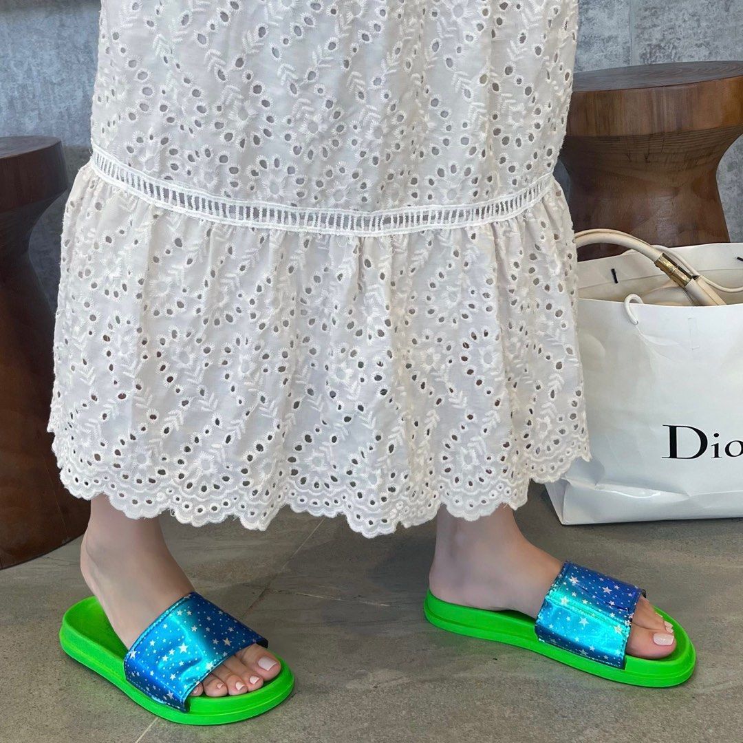 Neon sale clear slides