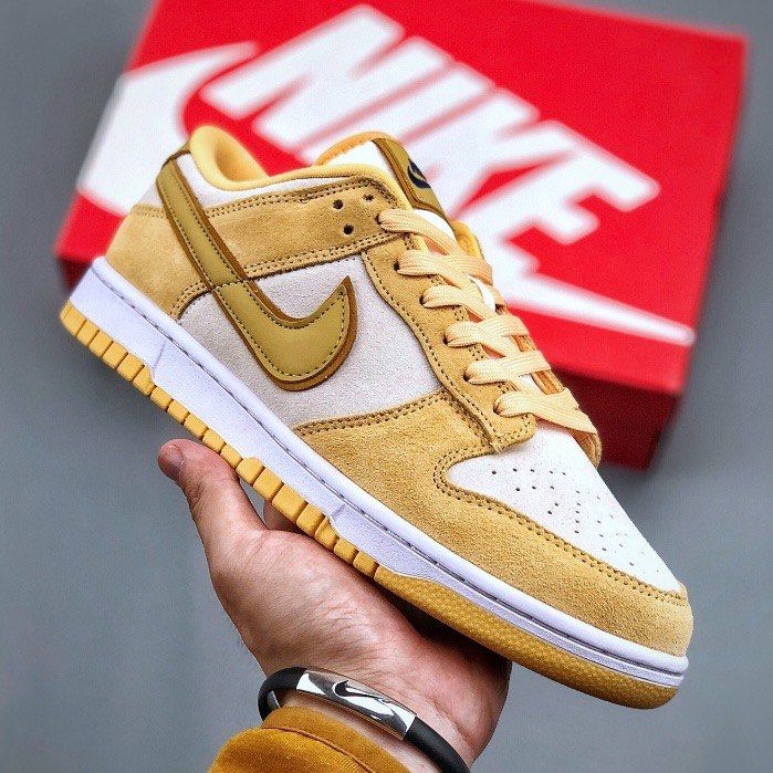 Gold sb dunks outlet