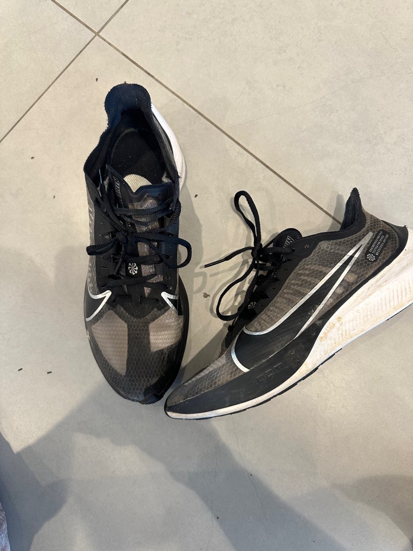 nike zoom gravity running shoe