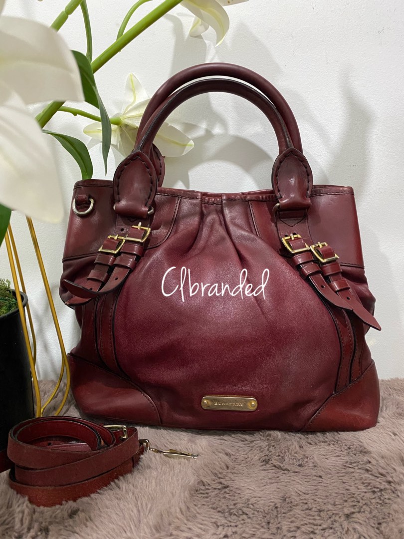 Burberry pebbled leather bag clearance