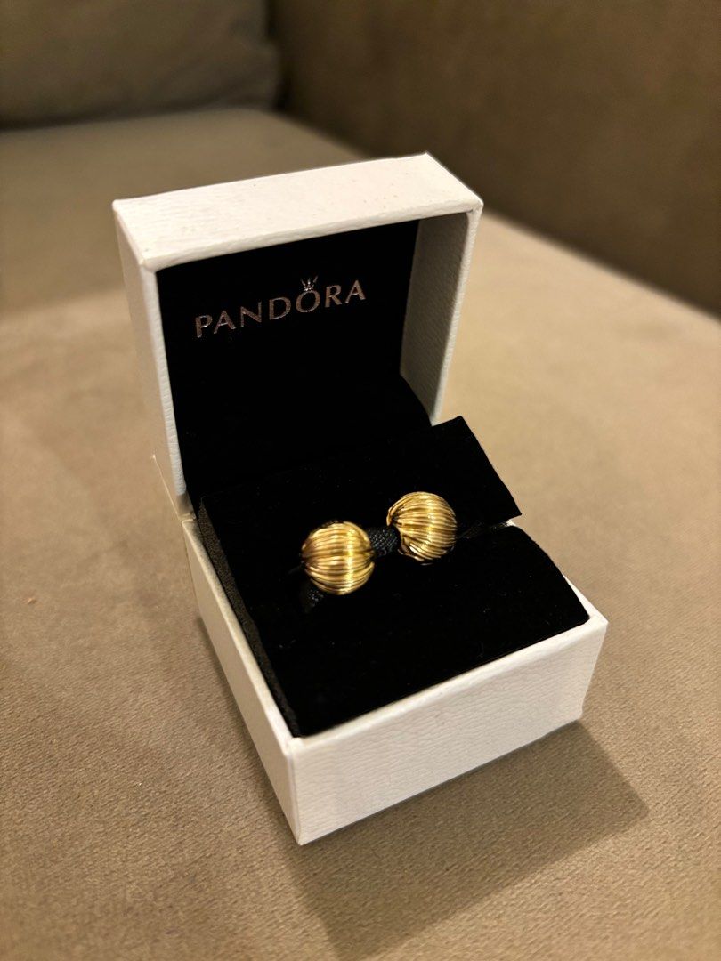 Pandora Charm Gold Clips (Category: Charms) located in Pasig City. Submitted by wehavegreatdeals (Listing ID 1268637512, Image 1). Description: Authentic Can show proof that it was recently accepted for cleaning at PandoraCare last November 20 With Box.
