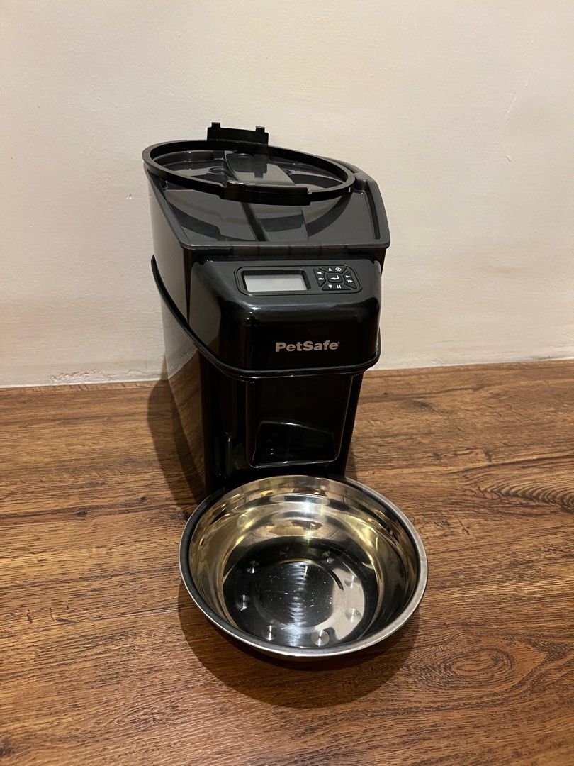 Petsmart automatic battery powered pet feeder Pet Supplies Homes