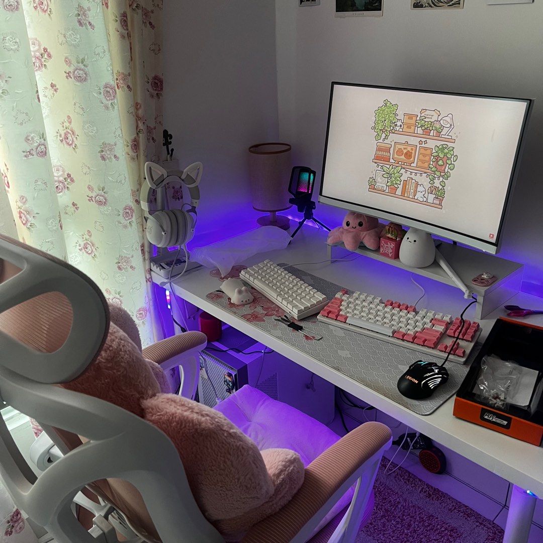 Pink gaming 2025 chair for sale